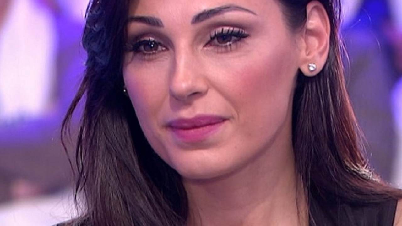 Anna-Tatangelo-amore-Arlex.it