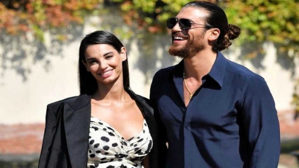 Bacialo Francesca Chillemi E Can Yaman Spiazzano Tutti Fotografi Compresi Arlex